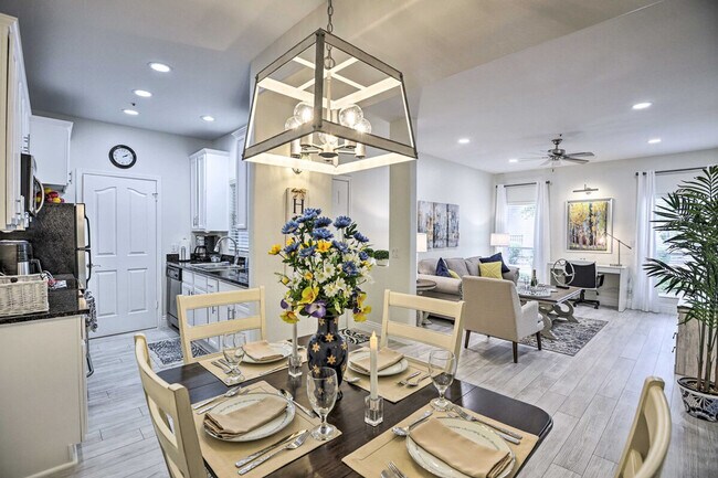 Building Photo - 14145 N 92nd St