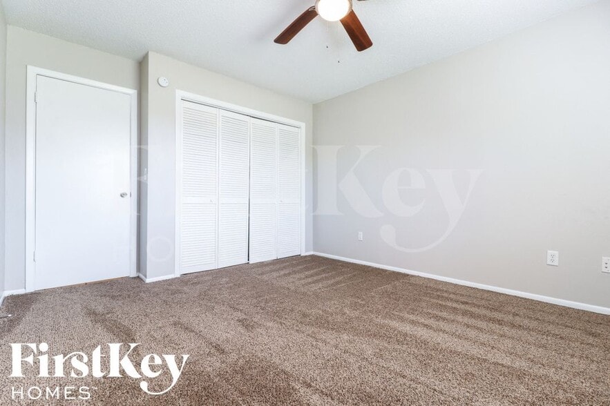 Building Photo - 7704 Riverdale Dr