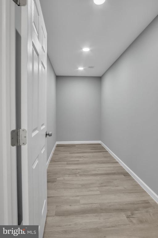 Building Photo - 1500 Embassy Dr