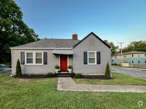 Building Photo - 2818 Vaulx Ln