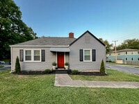 Building Photo - 2818 Vaulx Ln