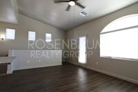 Building Photo - Beautiful 2 beds, 2-baths condo in Gilbert!