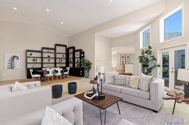 Building Photo - Spacious 4-Bedroom Home with Pool, Panoramic Views, and Solar on 1.5 Acres