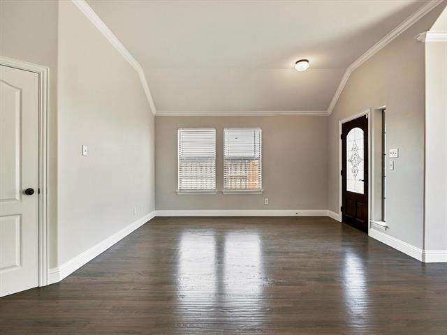 Building Photo - 224 Linden Ct