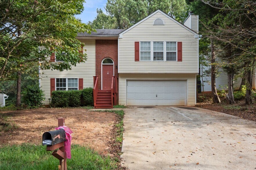 Building Photo - 2394 Mills Bend