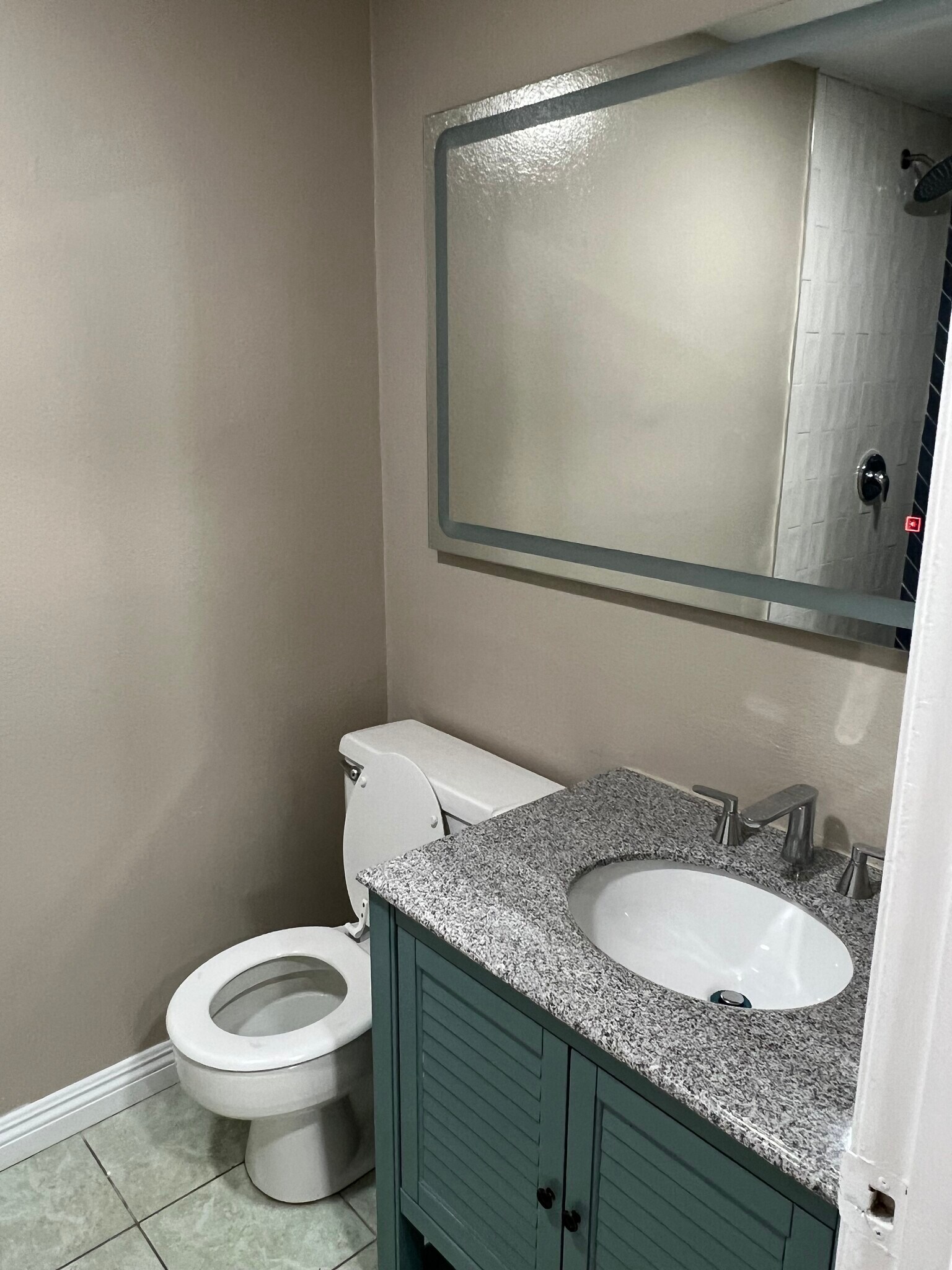 Building Photo - 3939 E Allin St