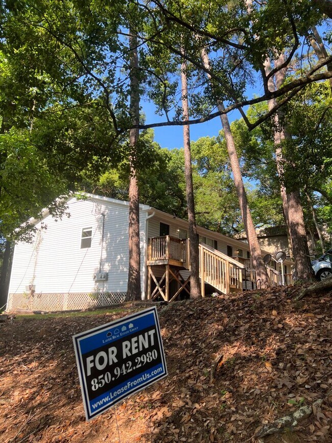 Primary Photo - 2110 Golf Terrace Dr