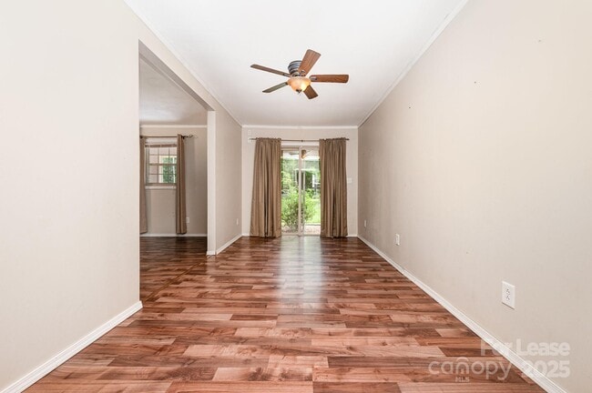 Building Photo - 6118 S Rocky River Rd