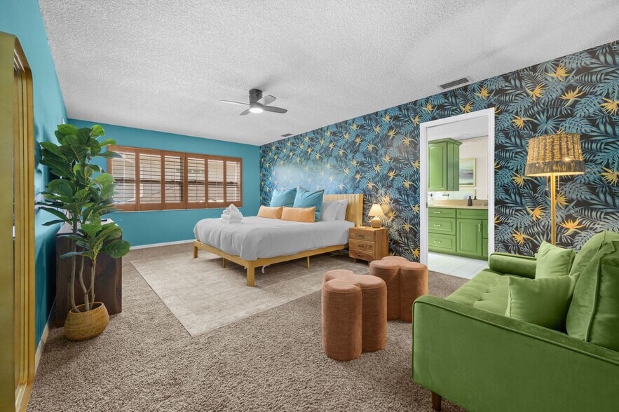 Building Photo - 9800 E Bay St