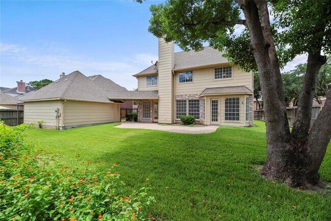 Building Photo - 1822 Lakebend Dr