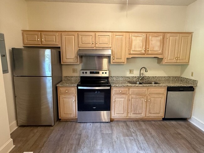 Building Photo - Bloomfield