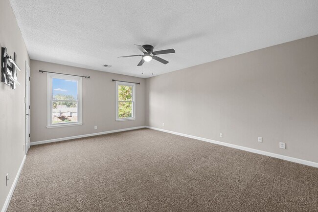 Building Photo - 3 Bedroom Home In Meadowbrook Subdivision ...