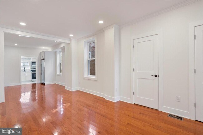 Primary Photo - 1834 McKean St