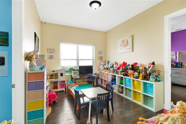 Building Photo - 7231 Sangalla Dr