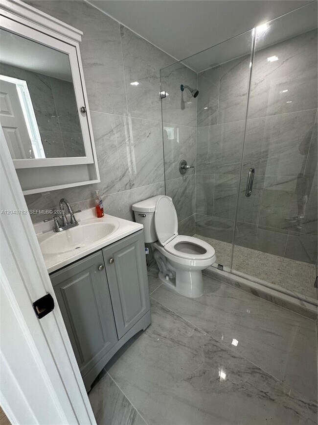 Building Photo - 1255 W 49th Pl