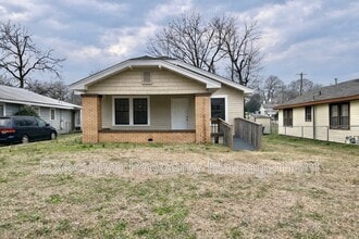 Building Photo - 1556 Burgin Ave