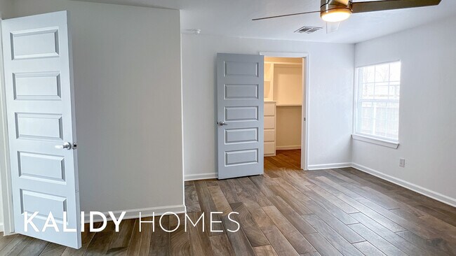 Building Photo - 2629 SW 56th St