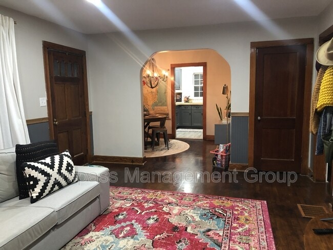 Building Photo - 3608 S Haven Rd