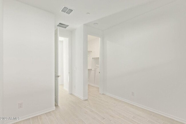 Building Photo - 32362 N 122nd Dr