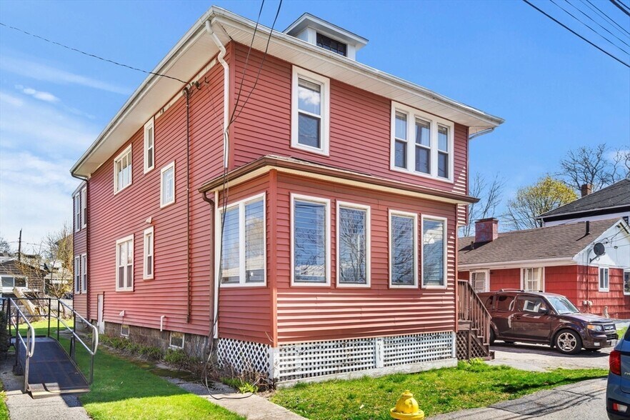 Primary Photo - 16 Child St
