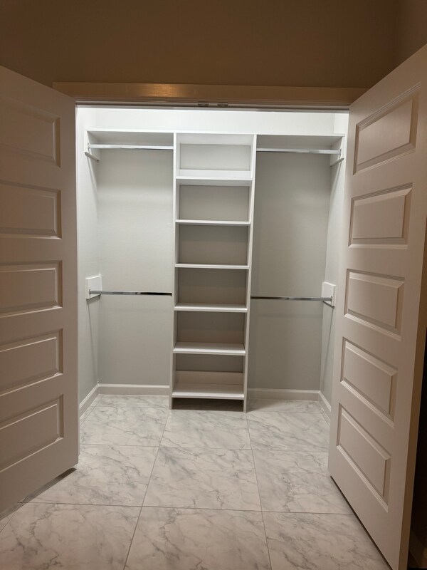 Building Photo - 703 Pedro St