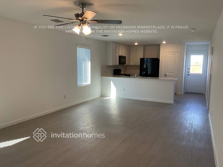 Building Photo - 923 Carrick Dr