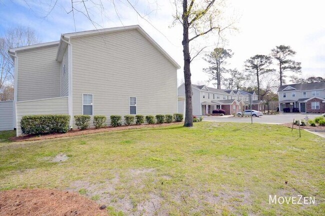 Building Photo - 955 Downey Branch Ln