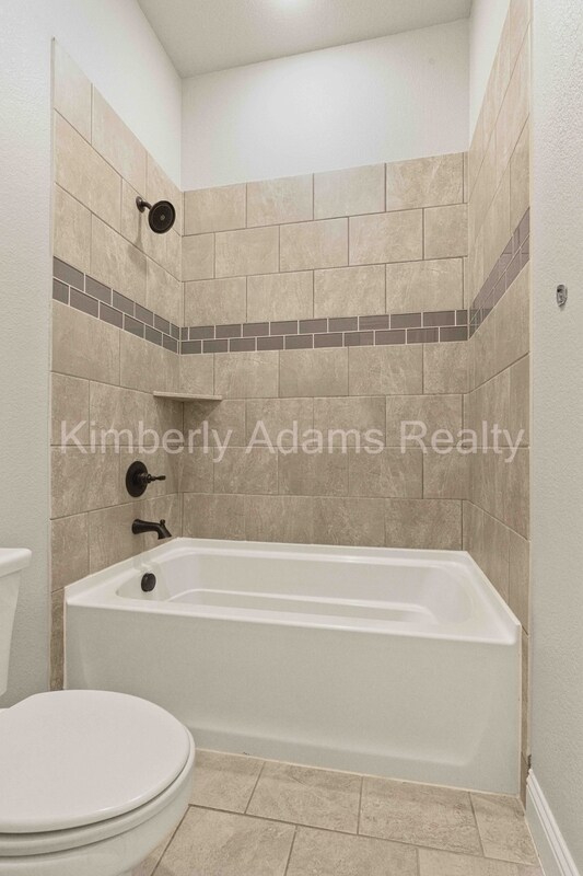 Building Photo - 213 Lariat Trail