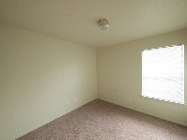 Building Photo - 1503 Cinch Dr