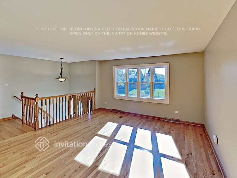 Building Photo - 13601 Cherry Ln