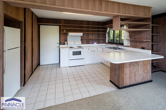 Building Photo - 2776 Laniloa Rd