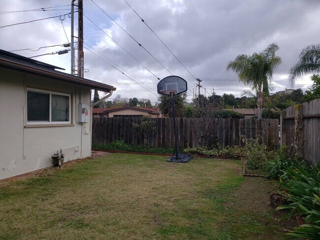 Building Photo - 5 Bed, 3 Bath La Mesa Home with SOLAR!