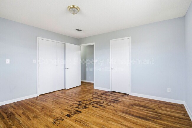 Building Photo - 105 Maxwell Dr