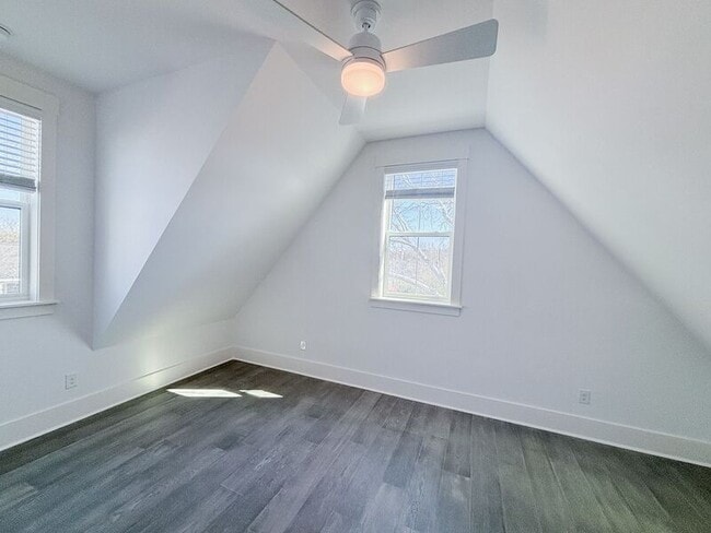 Building Photo - 16 Nats Ct