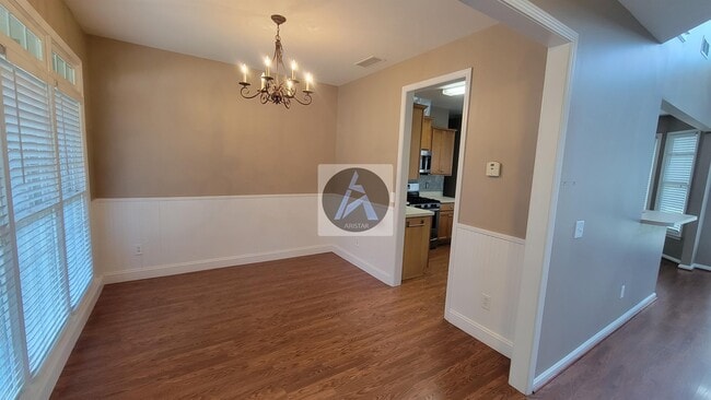 Building Photo - 223 Elmbrook Ln