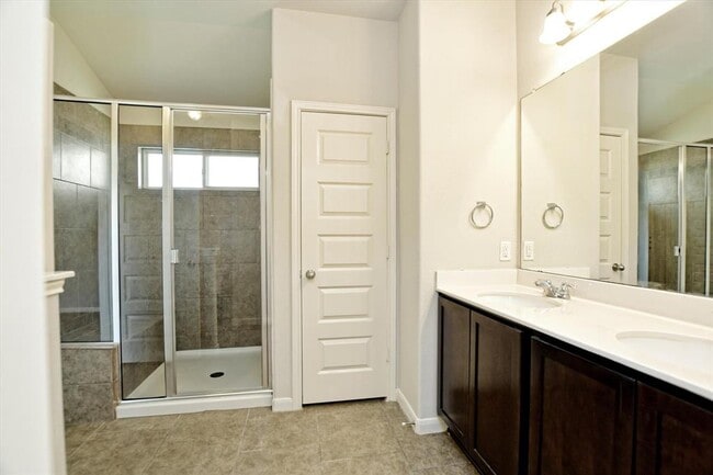 Building Photo - 600 Allens Creek Way