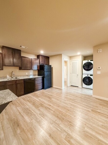 1BR, 1BA UPSTAIRS - 794 SF - Atlas at Cabot