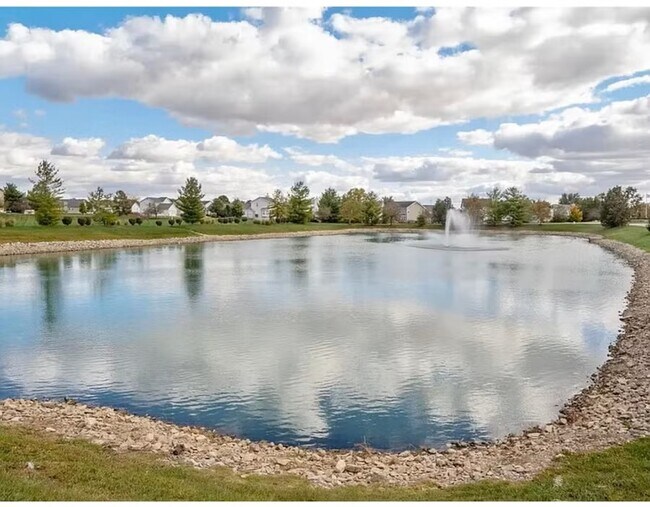 Building Photo - 704 Harbor Woods Dr