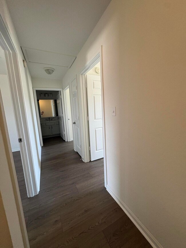 Building Photo - 1014 Airport Rd