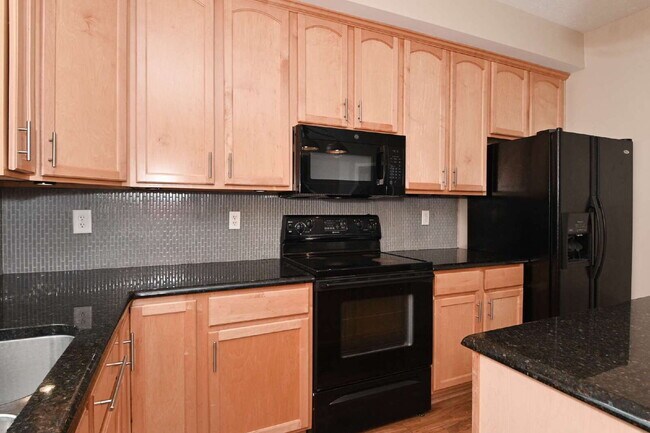 Building Photo - Spacious 4-Bedroom Haven with 2.5 Baths and Nearly 3,000 Sq Ft of Comfort in Indianapolis!