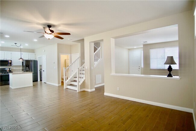Building Photo - 10749 Turquoise Valley Dr