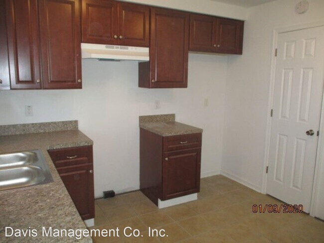 Building Photo - 2 br, 1 bath House - 304 B Maple Avenue