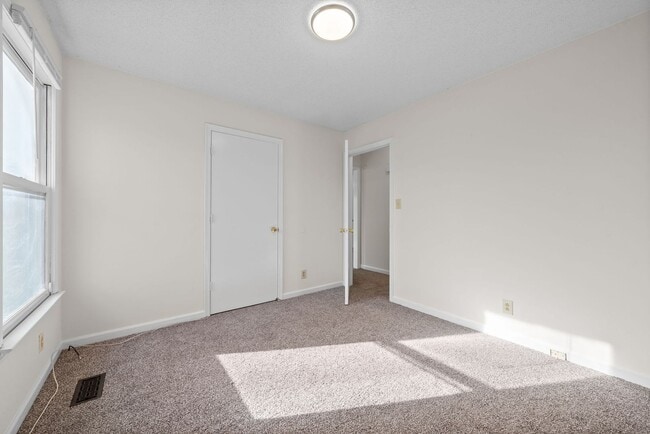 Building Photo - 3 Bedroom Home For Rent In The Quail Ridge Neighborhood!