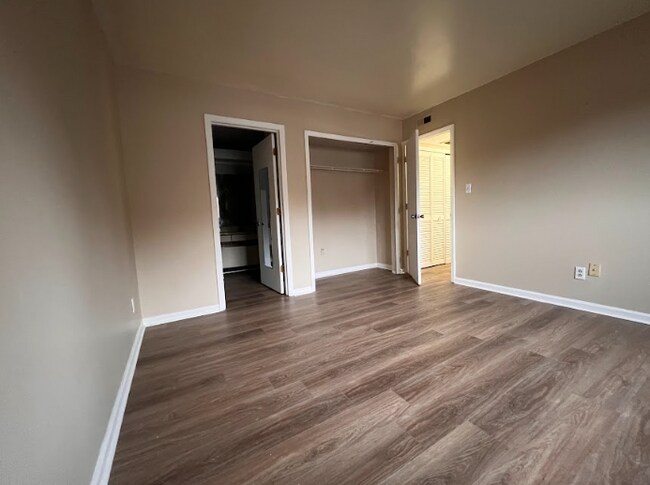 Building Photo - 1863 J Julian Ln