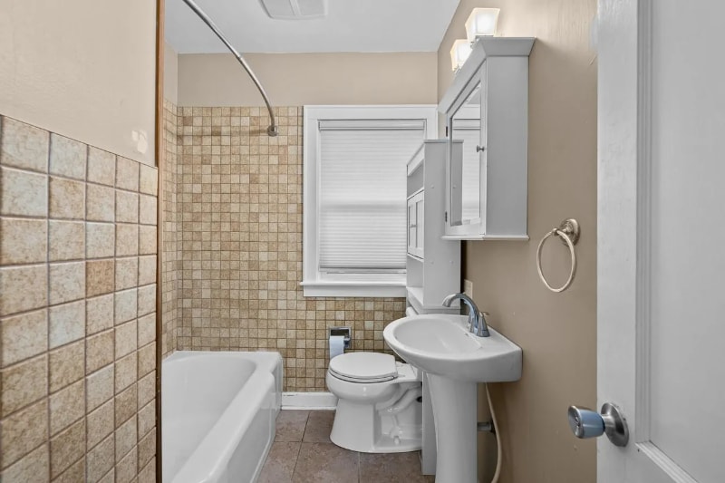 Building Photo - 2517 3rd St