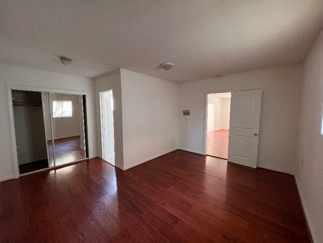 Building Photo - 158 S Bonnie Ave