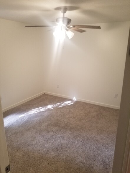 Building Photo - 203 bent creek circle south