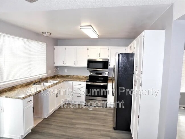 Building Photo - 3784 S Ceylon Way