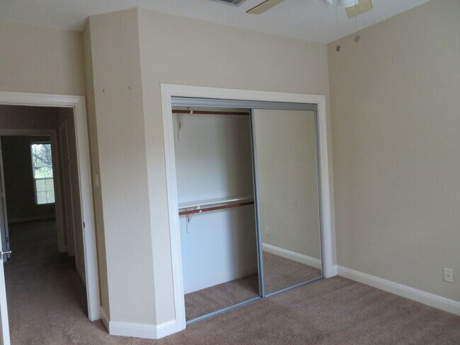 Building Photo - MORADO COVE CONDOS  --  FREE RENT - CALL F...