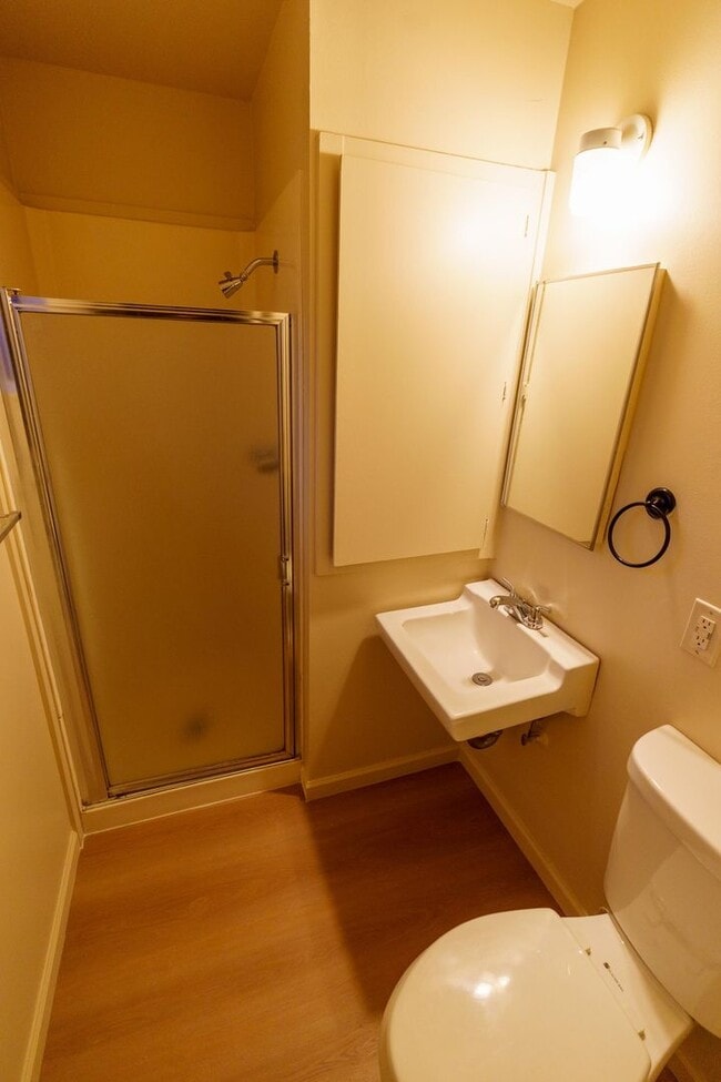 Building Photo - Single-Story Vallejo 3BR on HUGE Lot! 4-Car Parking, Covered Patio & 15 Min to Napa!